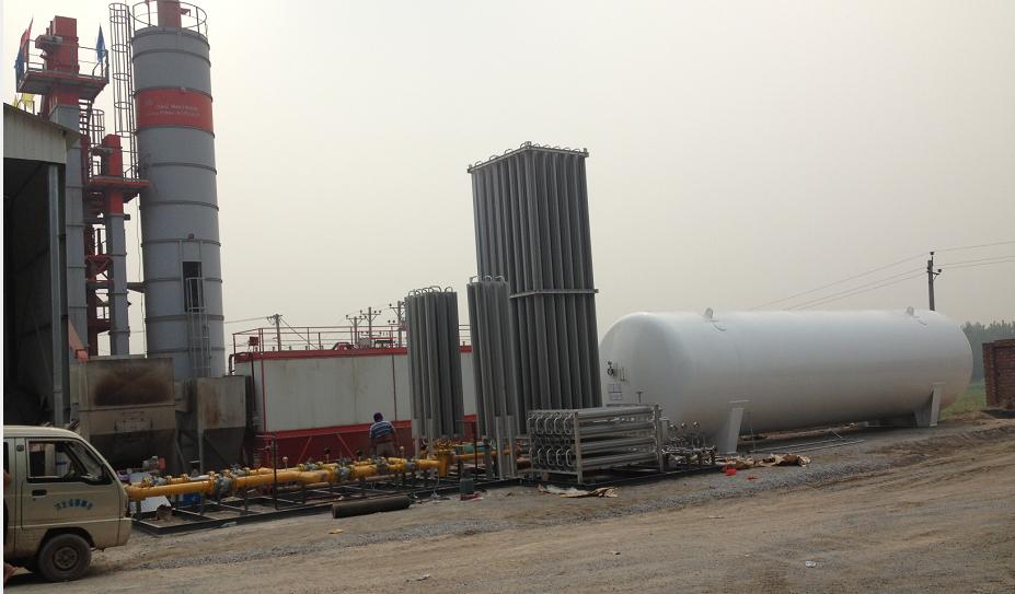 国内首个大型的LNG储罐项目建设